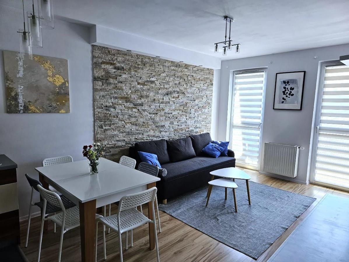 Mieszkanie 6-Osobowe Krakow Przy Plywajacych Basenach Zakrzowek Ngoại thất bức ảnh