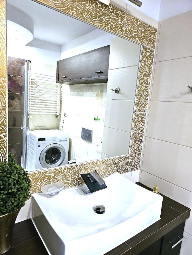 Mieszkanie 6-Osobowe Krakow Przy Plywajacych Basenach Zakrzowek Ngoại thất bức ảnh